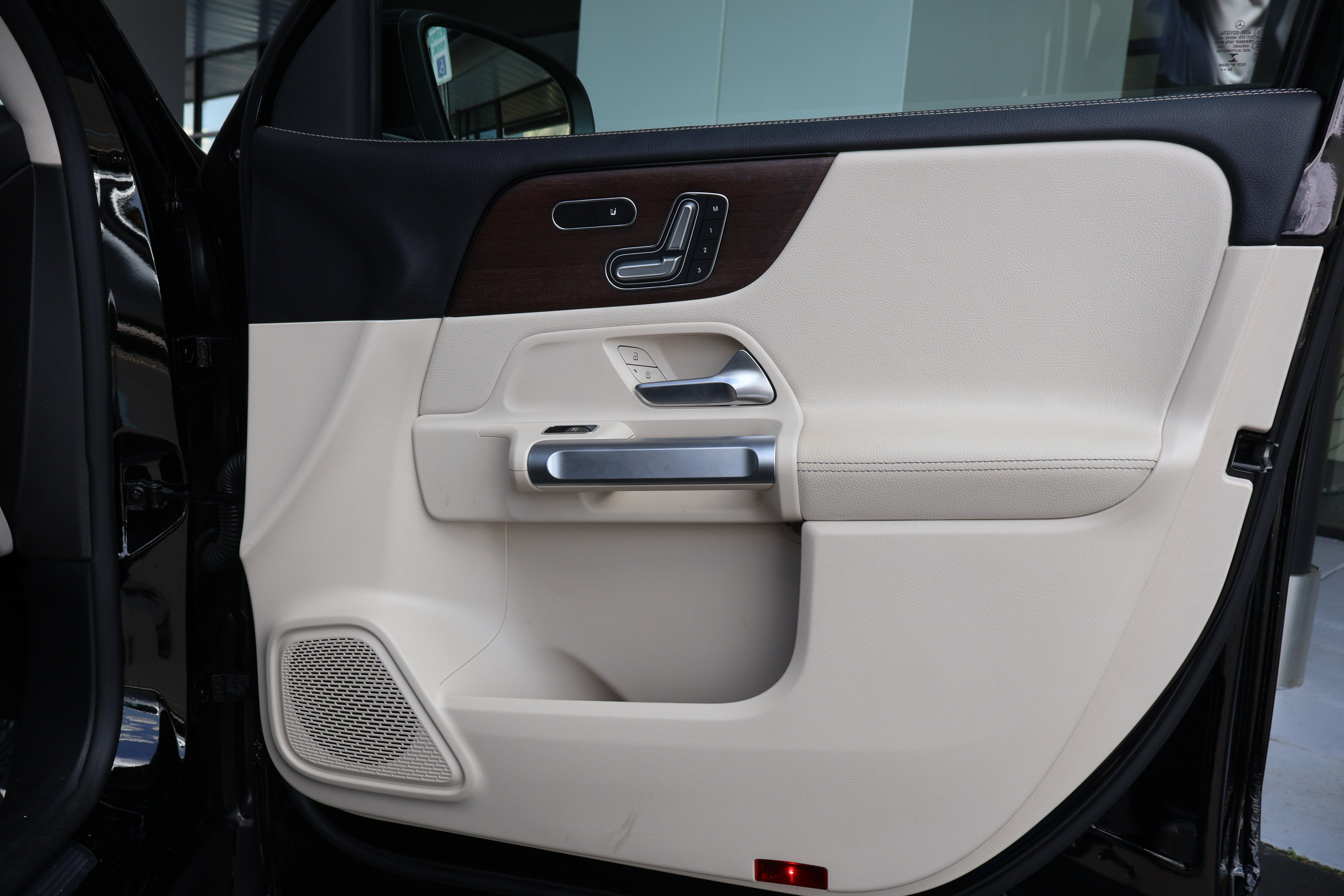 Certified 2021 Mercedes-Benz GLB 250 image 27