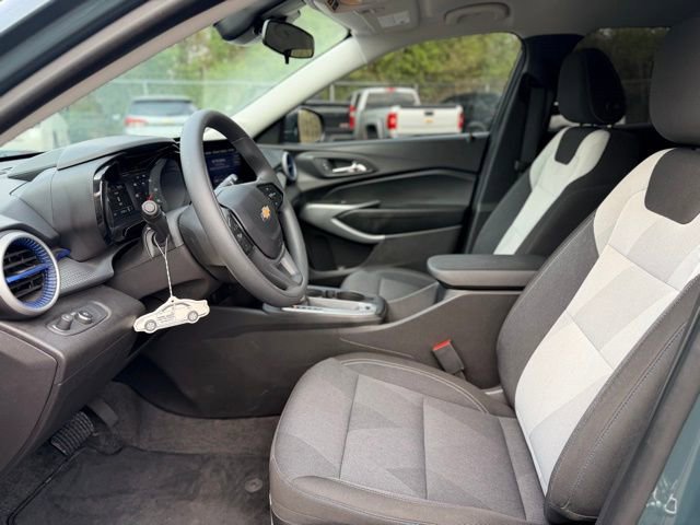 Certified 2025 Chevrolet Trax LS FWD image 6