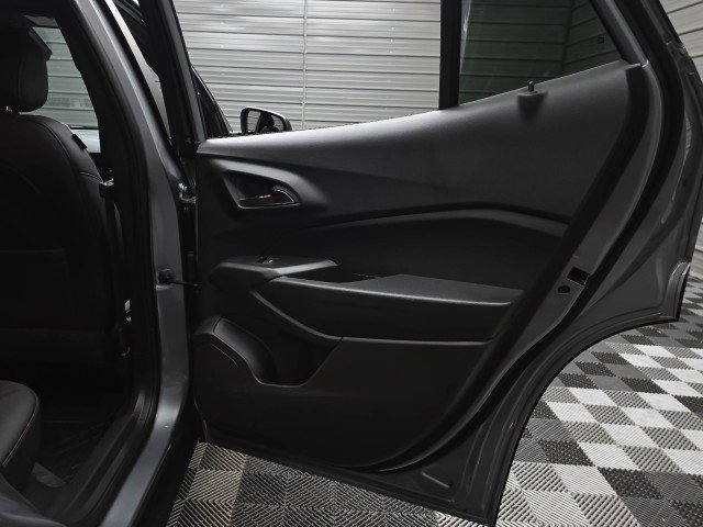 Used 2025 Chevrolet Trax RS w/ Driver Confidence Package FWD image 33