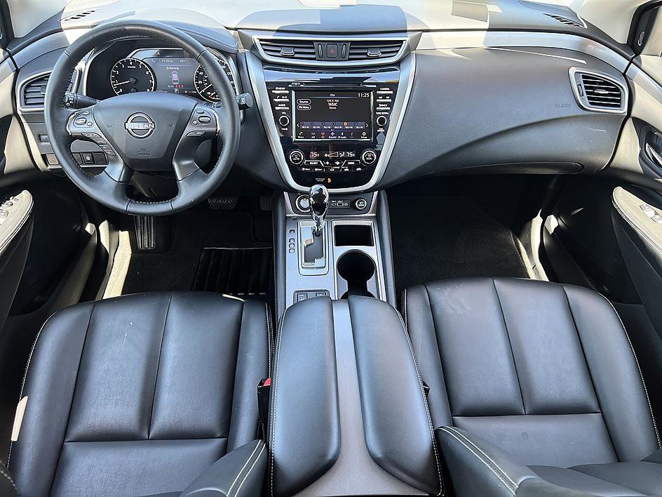 Certified 2024 Nissan Murano SV w/ SV Midnight Edition Package FWD image 18