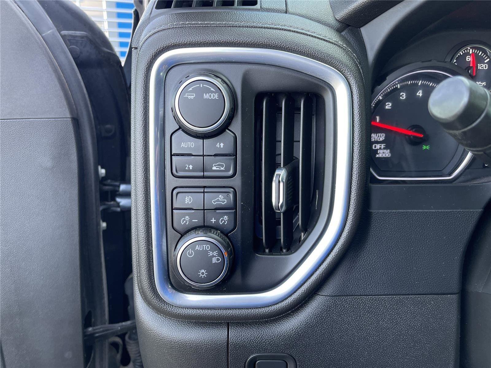 Used 2022 Chevrolet Silverado 1500 RST w/ LPO, Blackout Package image 18