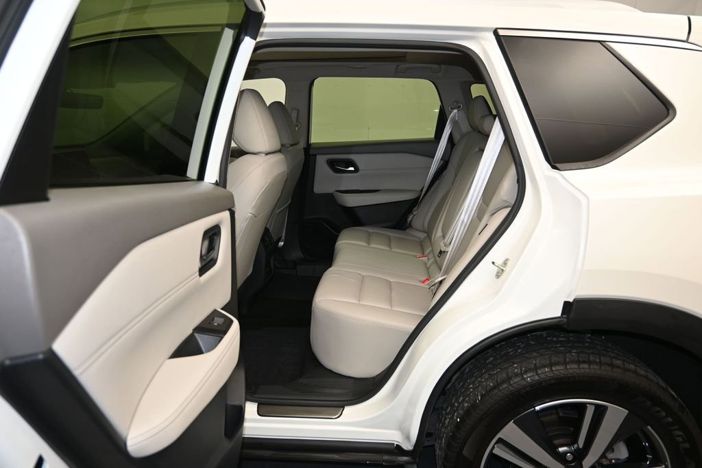 Certified 2023 Nissan Rogue SL FWD image 22