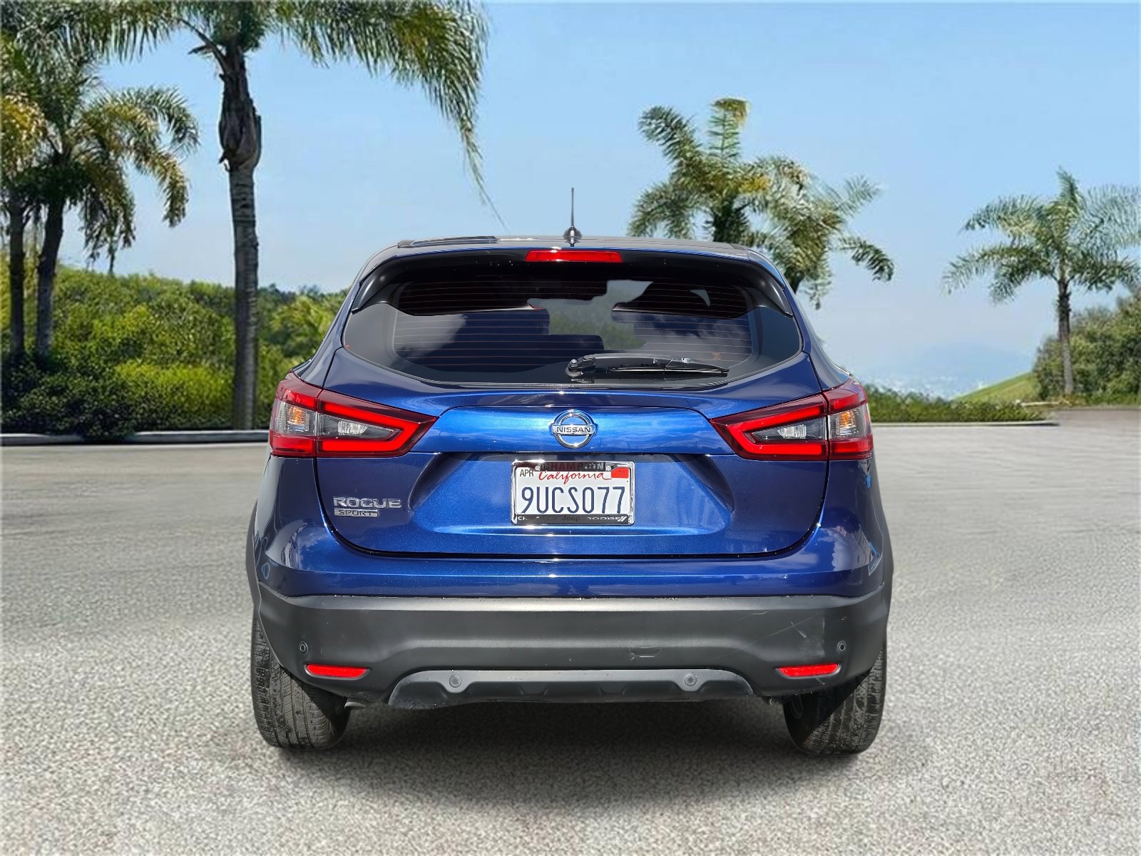 Used 2022 Nissan Rogue Sport S image 5