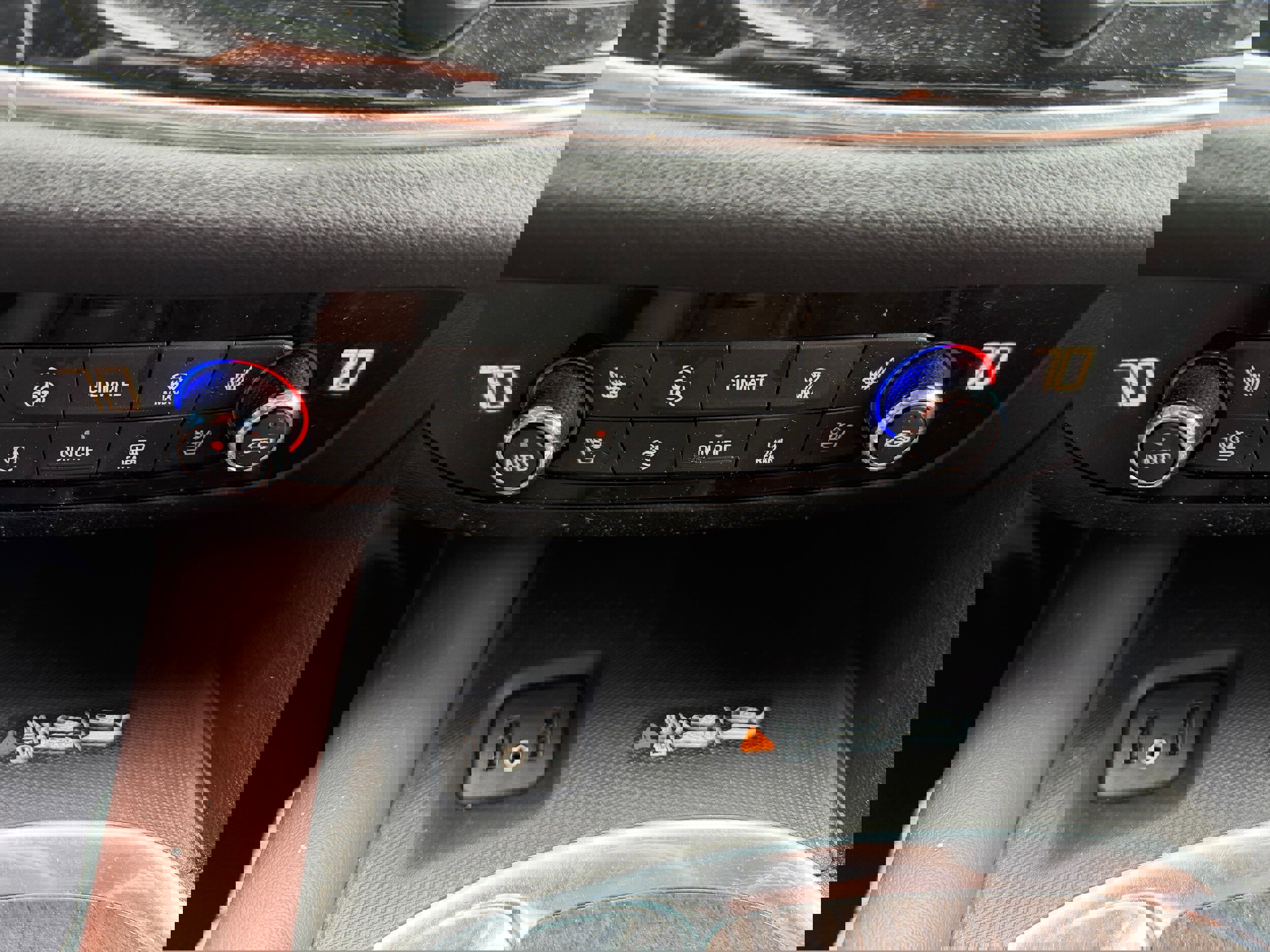 Used 2018 Buick Enclave Avenir w/ Avenir Technology Package image 19