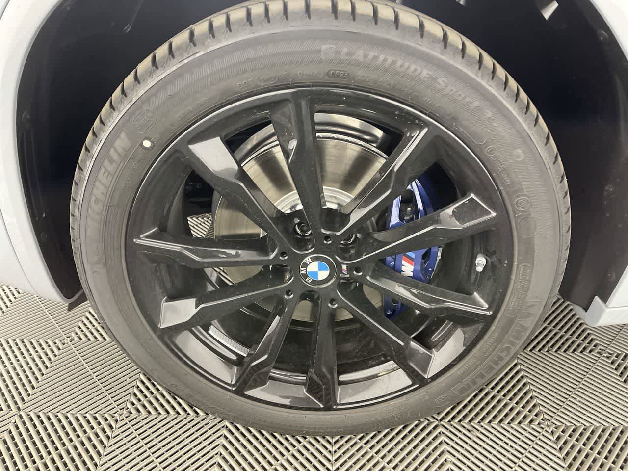 Certified 2023 BMW X4 xDrive30i w/ M Sport Package AWD/4WD image 10