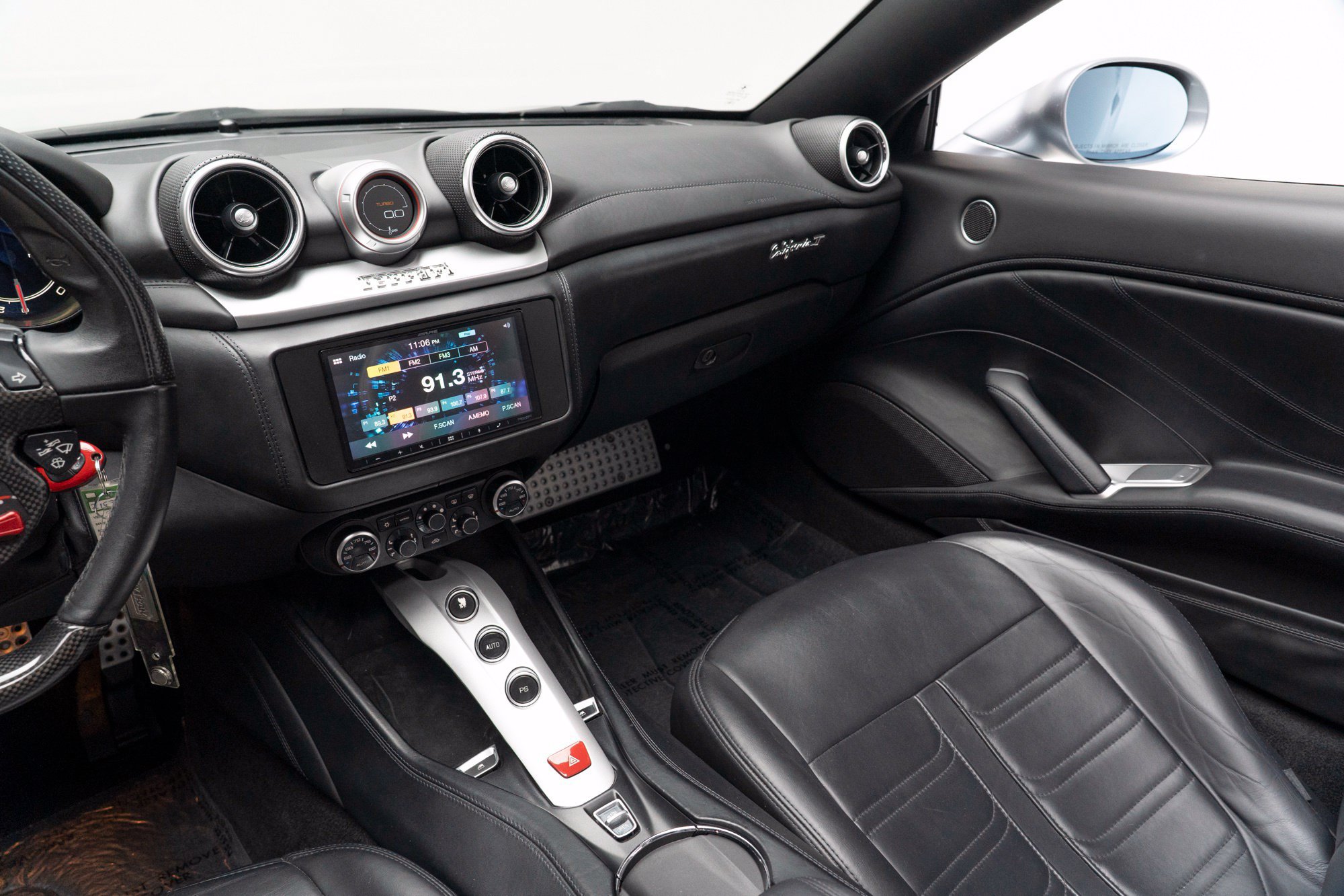 Used 2016 Ferrari California T RWD image 27
