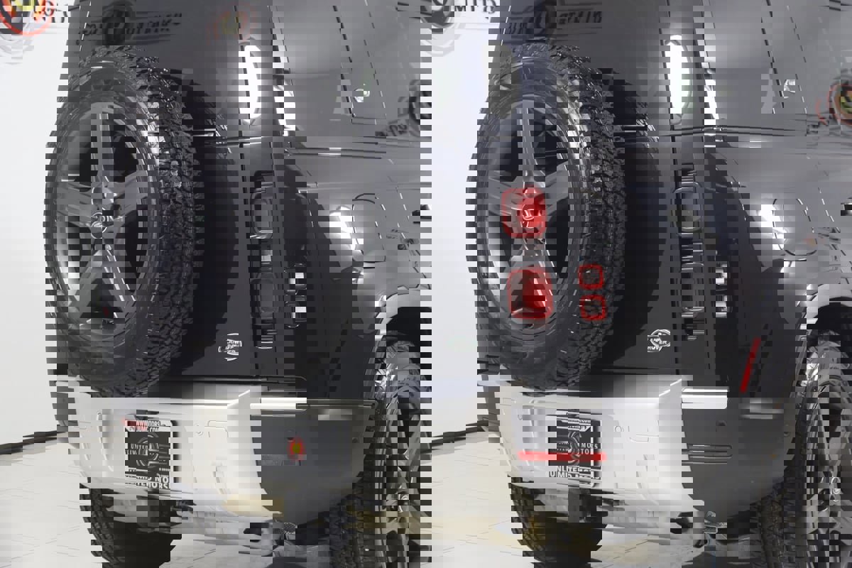 Used 2022 Land Rover Defender 110 SE image 45