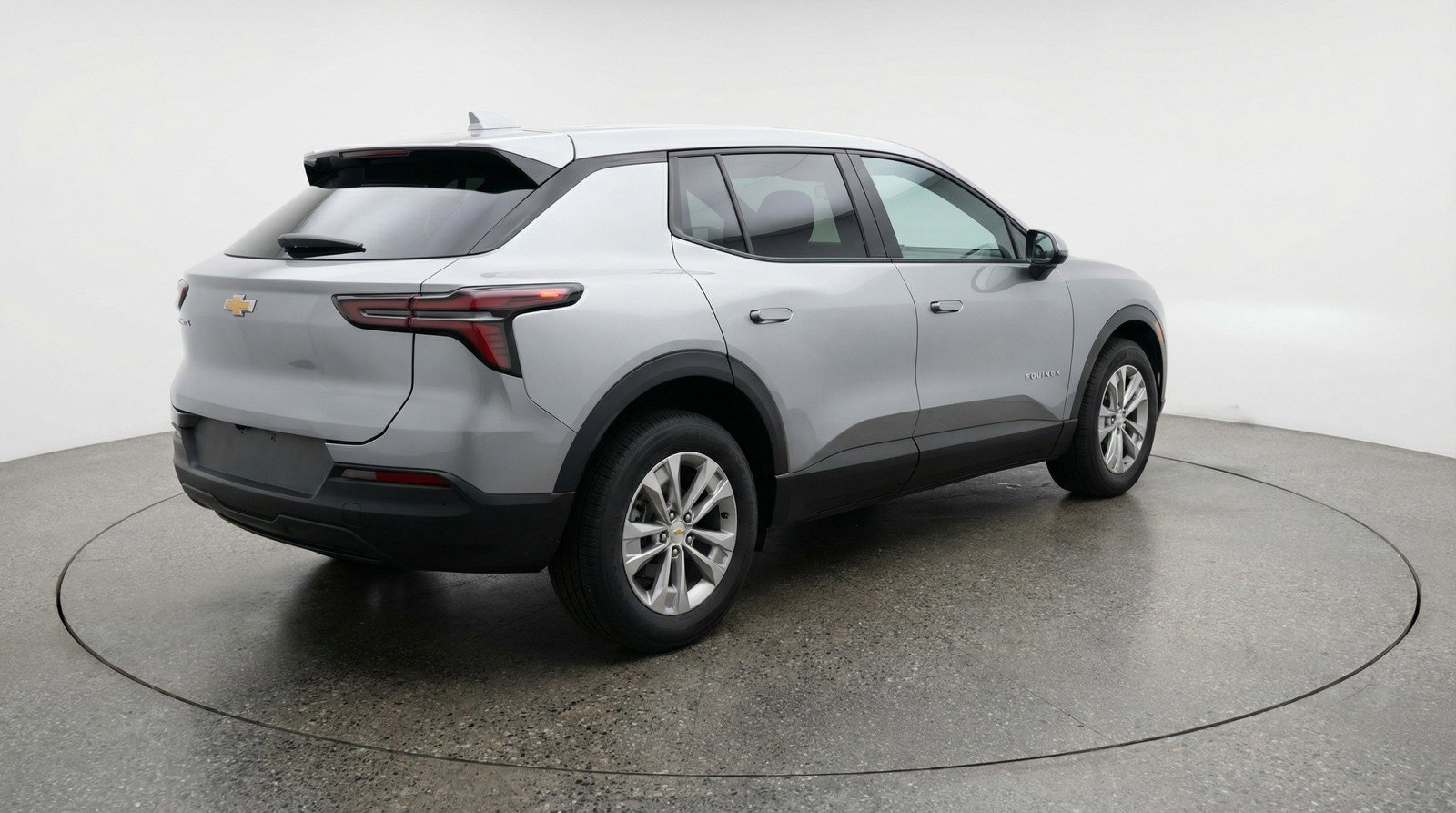 Used 2025 Chevrolet Equinox LT FWD image 9