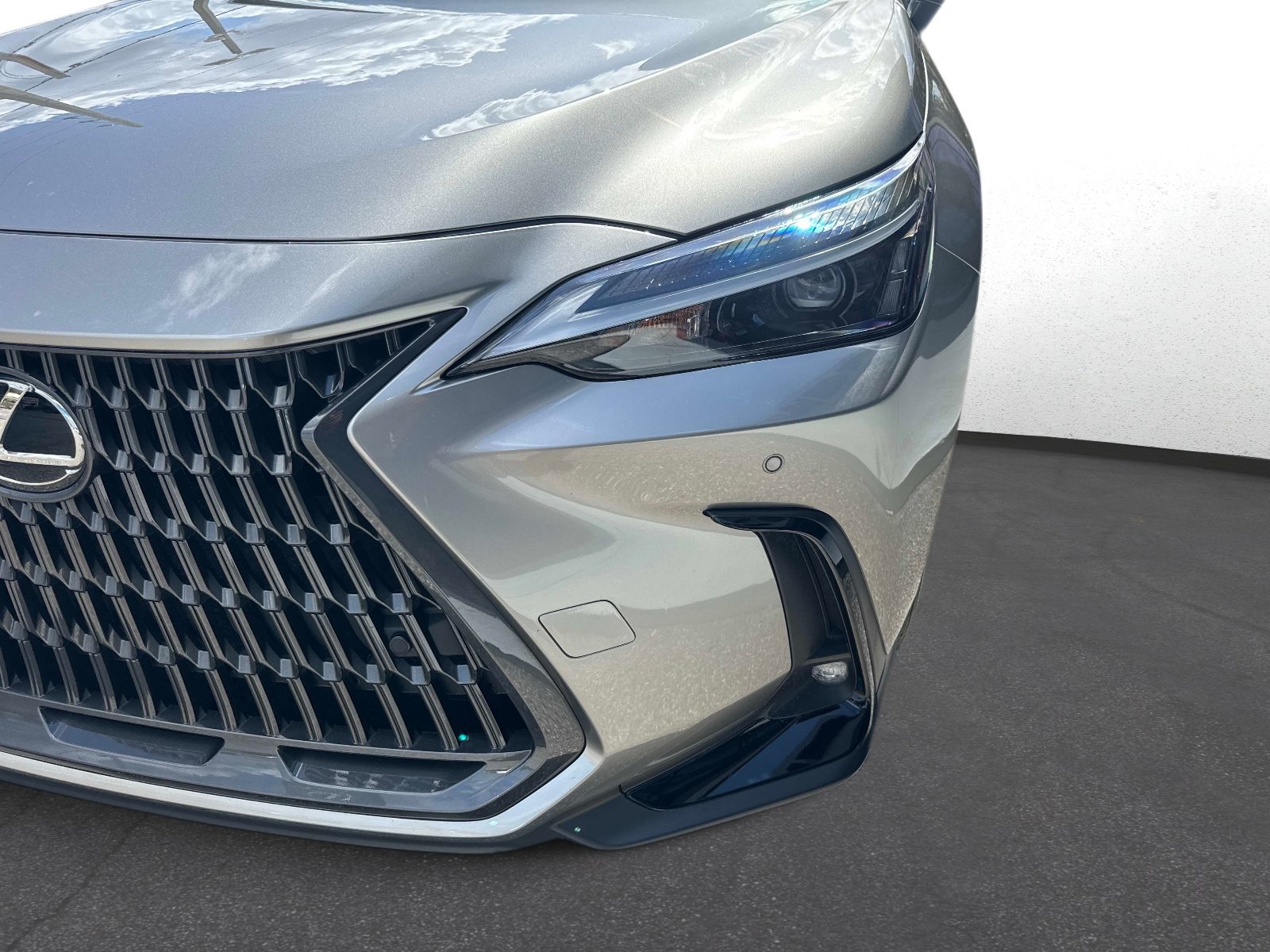 Certified 2025 Lexus NX 250 FWD w/ Accessory Package (Z1) image 9