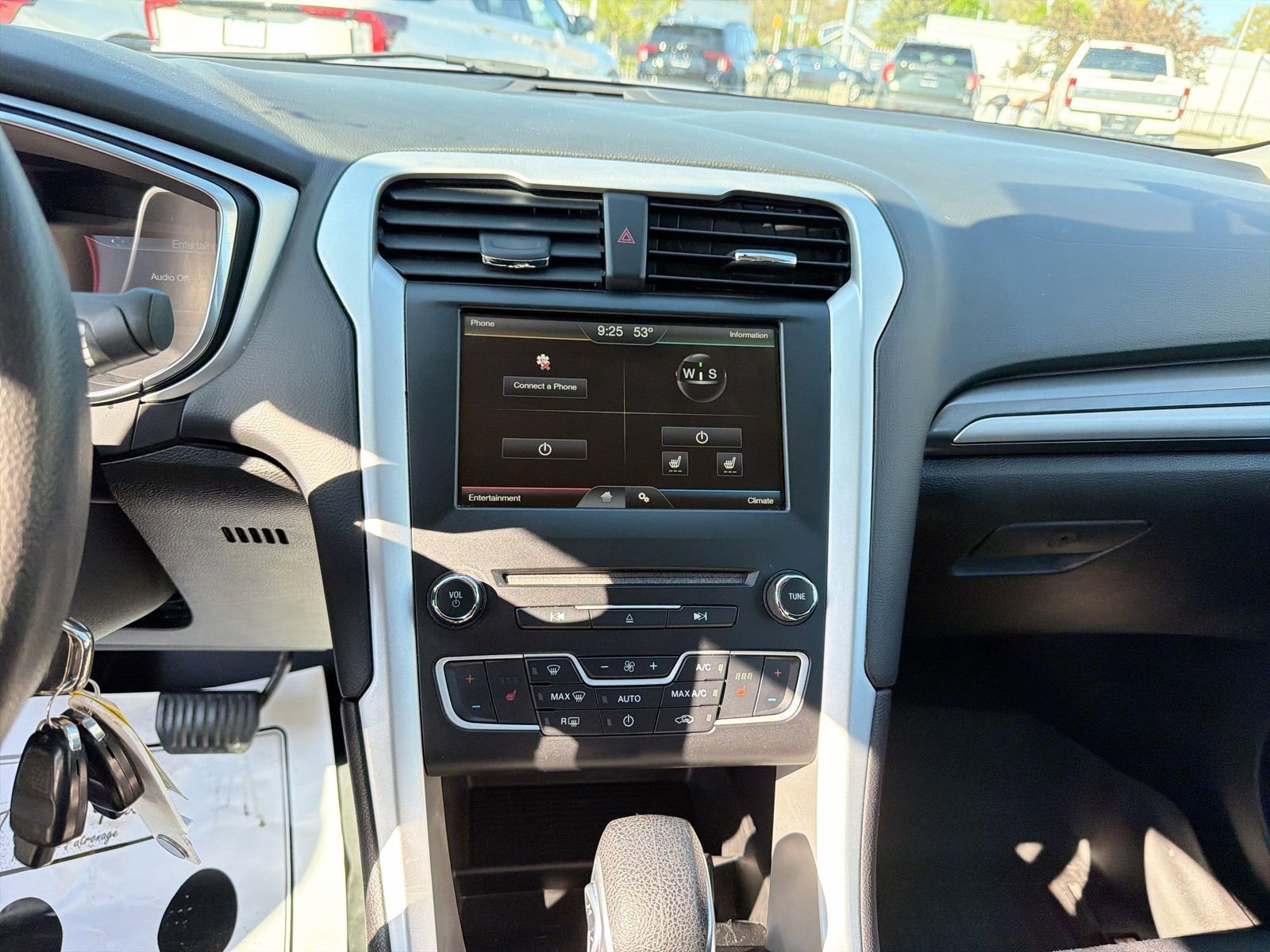 Used 2016 Ford Fusion SE FWD image 28