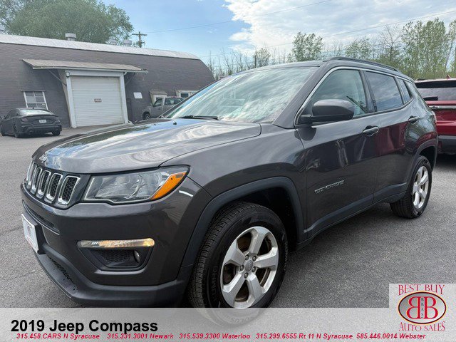 Used 2019 Jeep Compass Latitude w/ Cold Weather Group AWD/4WD image 7