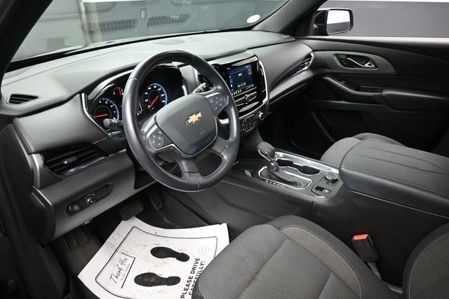 Used 2022 Chevrolet Traverse LT FWD image 19