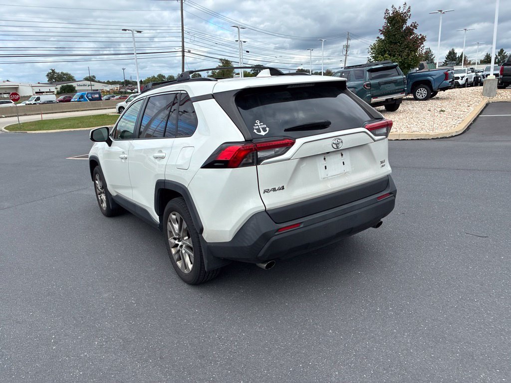 Used 2019 Toyota RAV4 XLE Premium w/ Cold Weather Package AWD/4WD image 12