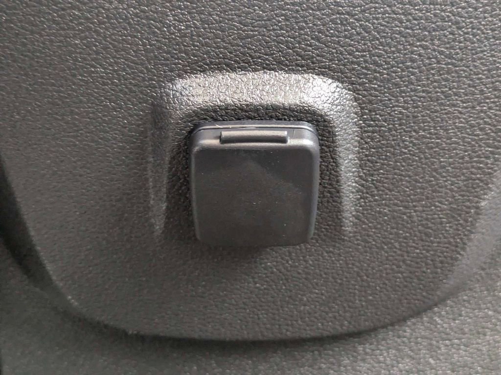 Used 2018 Ford Escape SEL w/ Ford Safe & Smart Package AWD/4WD image 15