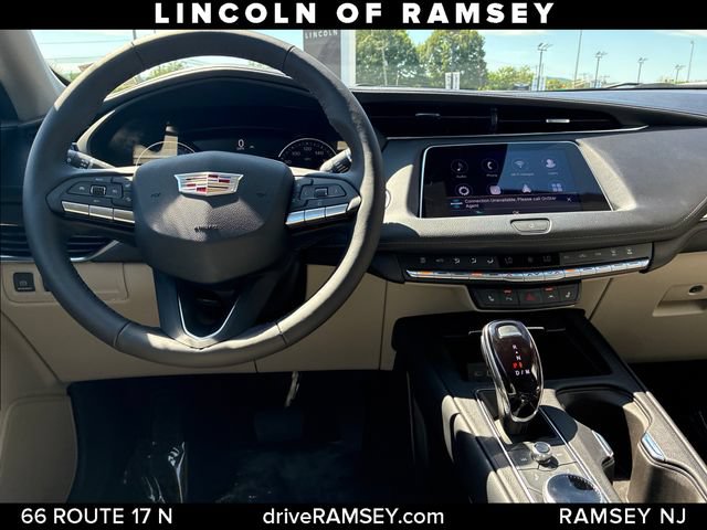 Used 2022 Cadillac XT4 Luxury w/ Cold Weather Package AWD/4WD image 22