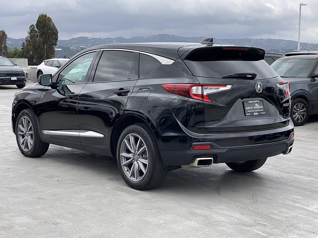 Used 2023 Acura RDX FWD w/ Technology Package image 6