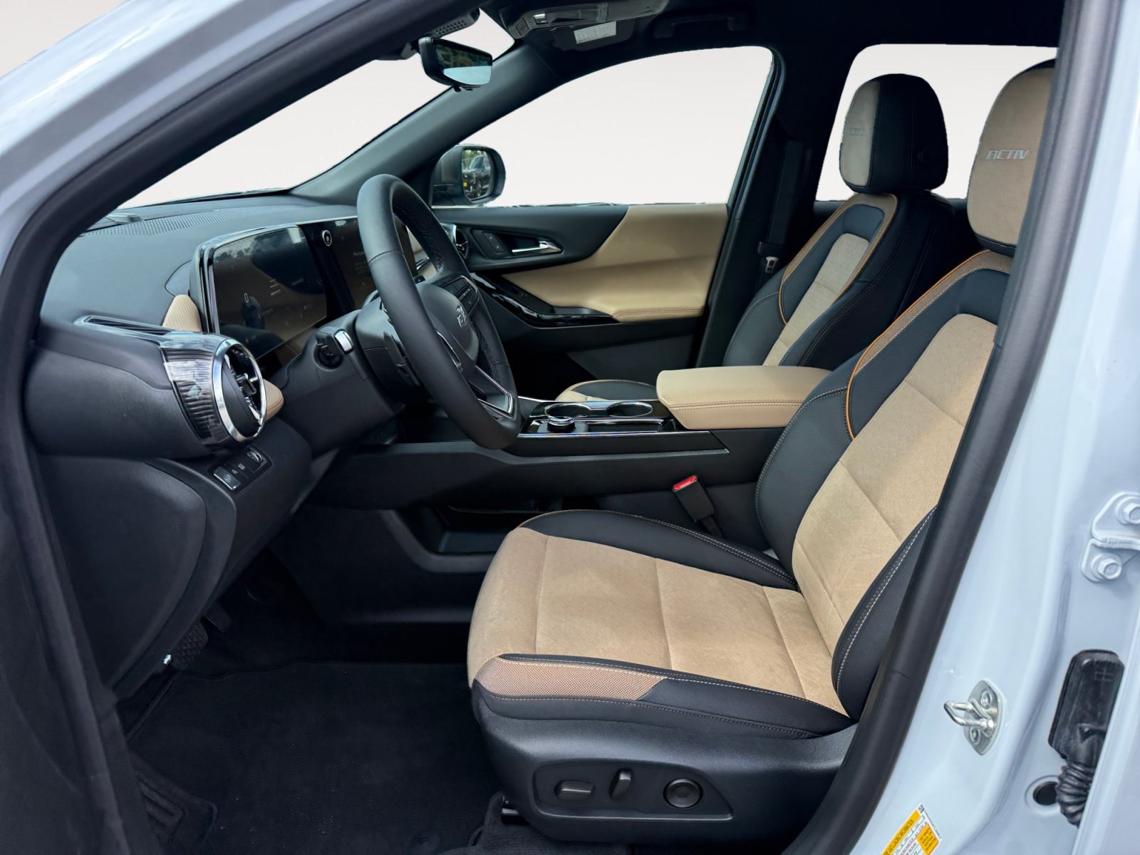 New 2026 Chevrolet Equinox ACTIV w/ Safety and Technology Package FWD image 10