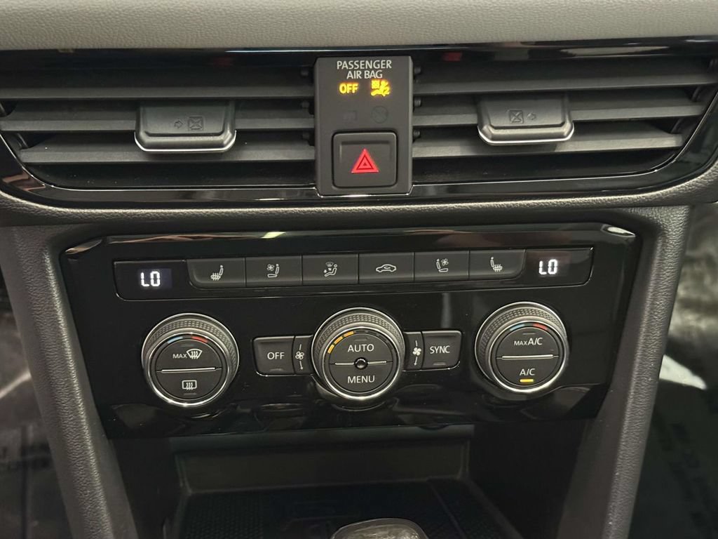 Used 2023 Volkswagen Taos SEL AWD/4WD image 24