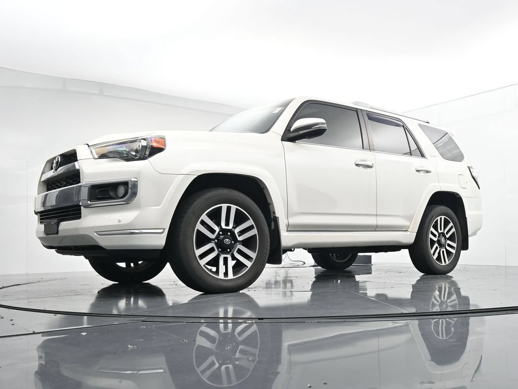 Used 2019 Toyota 4Runner Limited AWD/4WD image 32