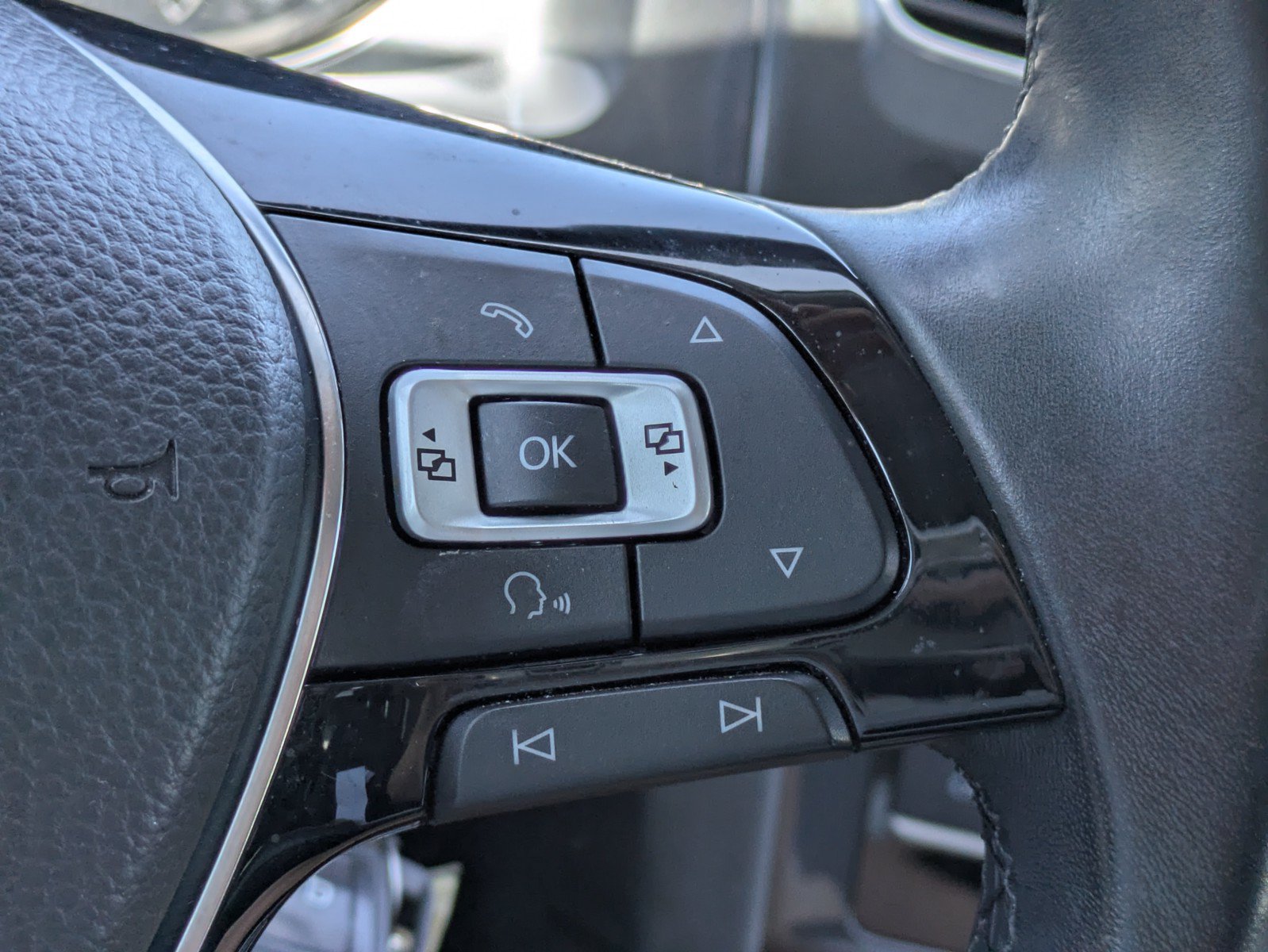 Used 2018 Volkswagen Golf S FWD image 20