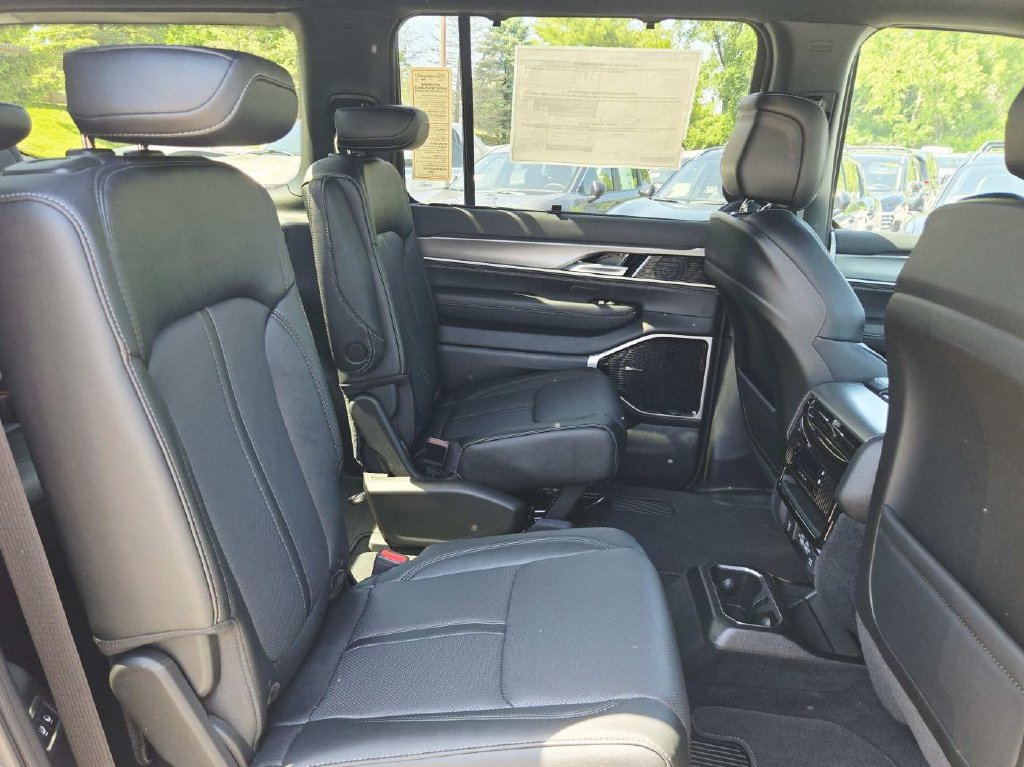 New 2026 Jeep Grand Wagoneer Limited AWD/4WD image 21