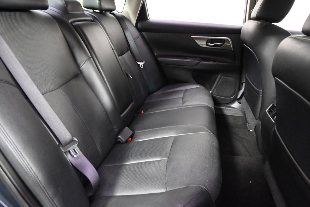 Used 2014 Nissan Altima 2.5 SL w/ Moonroof Package image 18