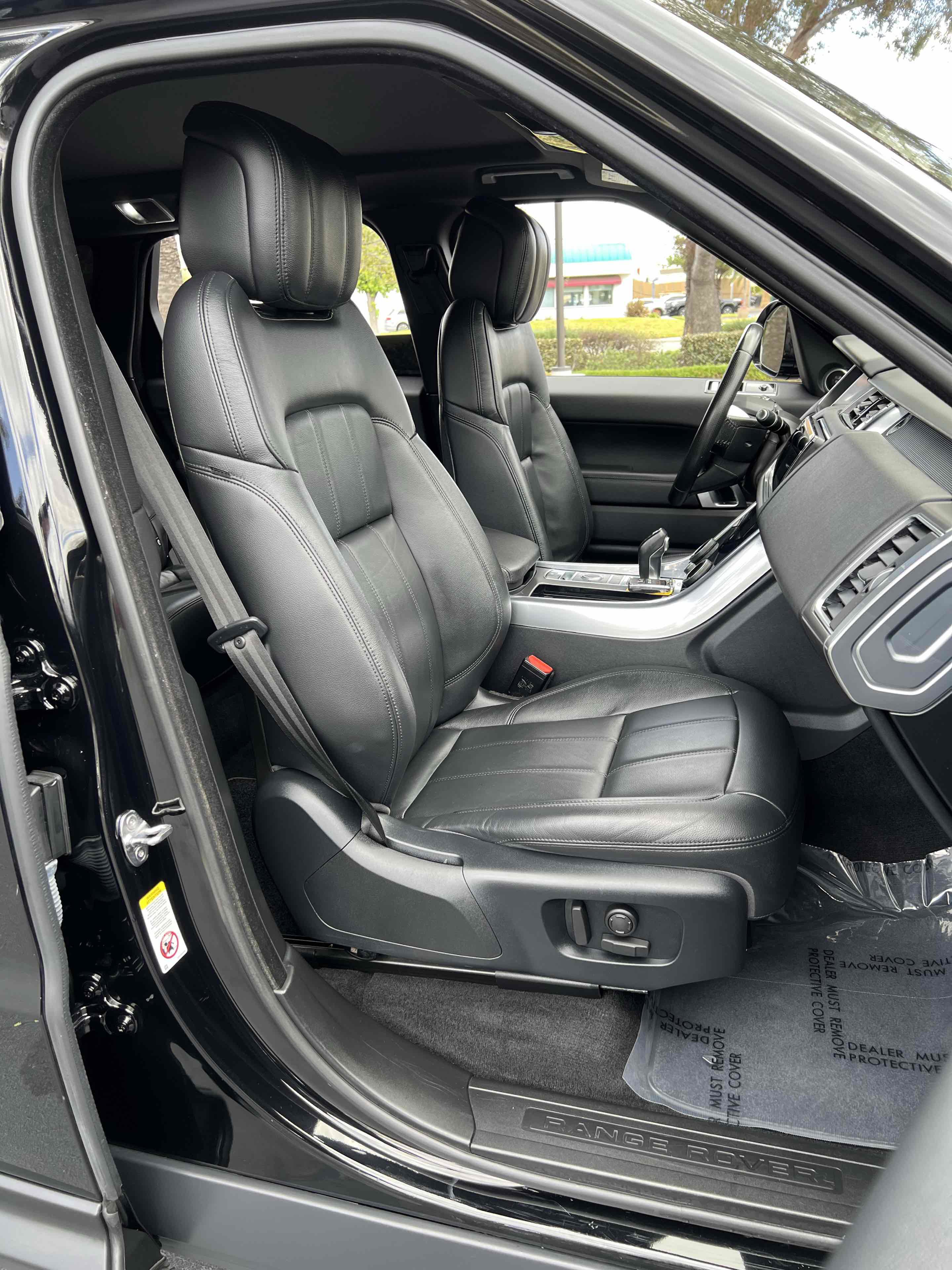 Used 2020 Land Rover Range Rover Sport SE AWD/4WD image 37