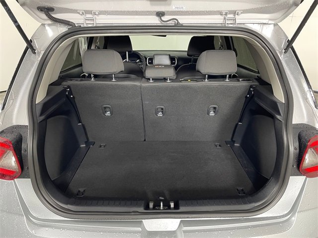 Used 2022 Hyundai Venue SE image 14