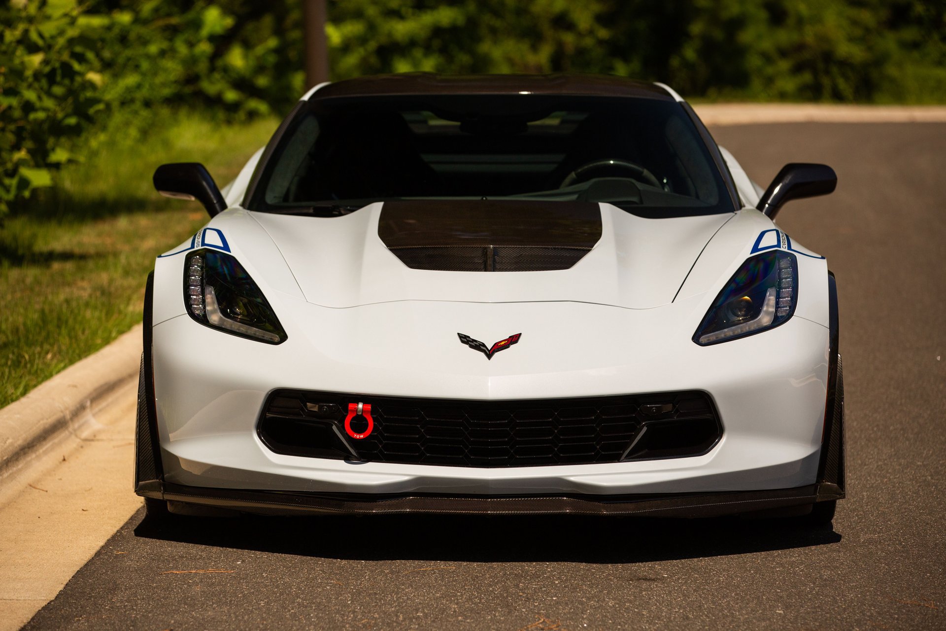 Used 2018 Chevrolet Corvette Z06 w/ Carbon 65 Edition RWD image 18