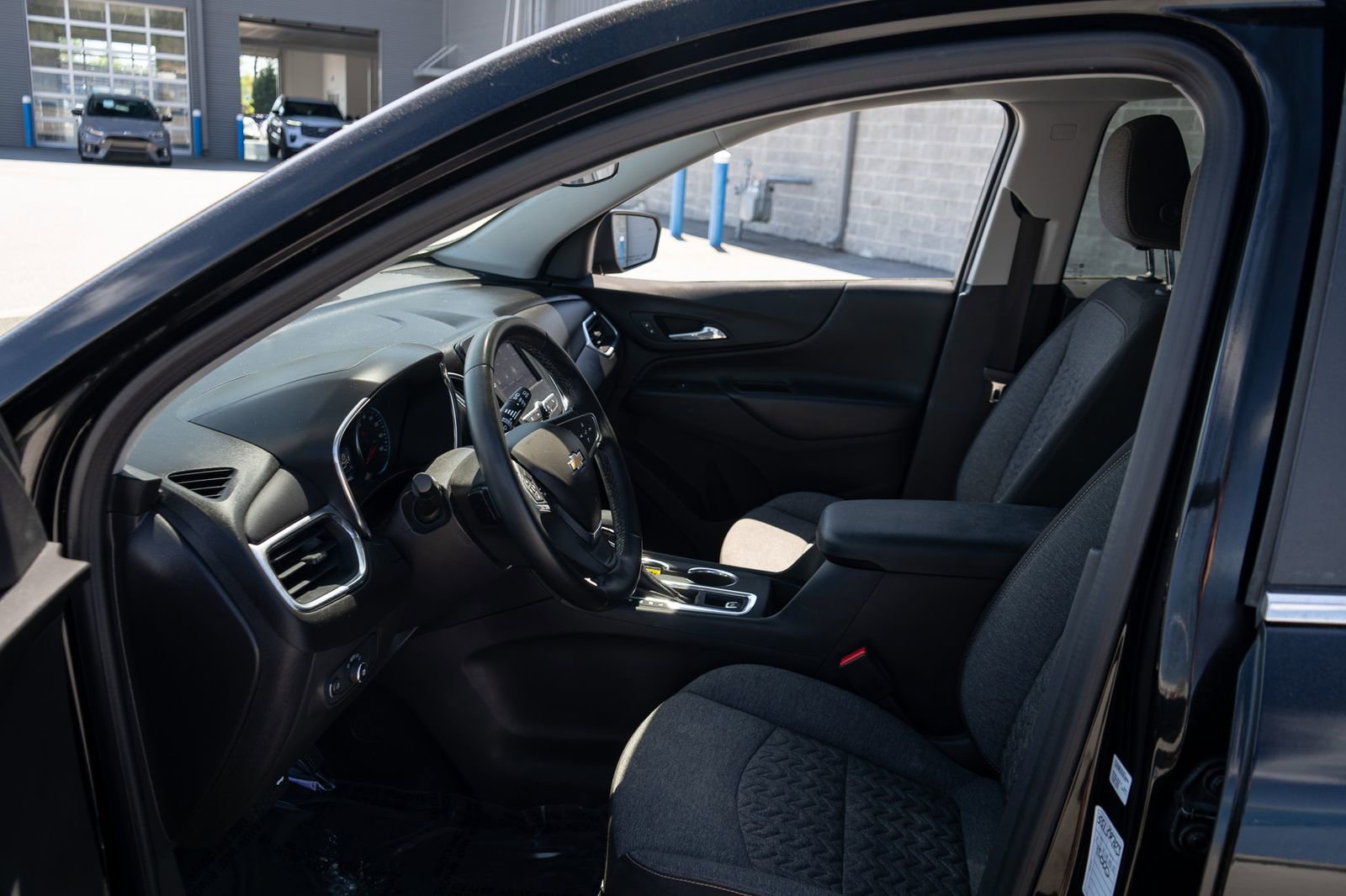 Used 2024 Chevrolet Equinox LT FWD image 14