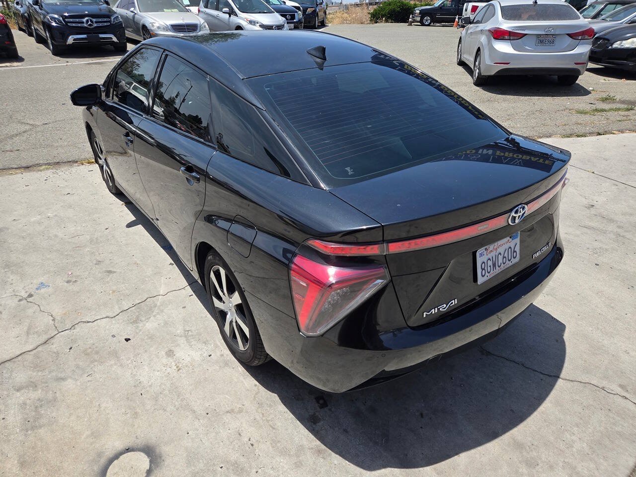 Used 2018 Toyota Mirai FWD image 17