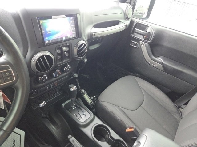 Used 2018 Jeep Wrangler Unlimited Sport S image 34