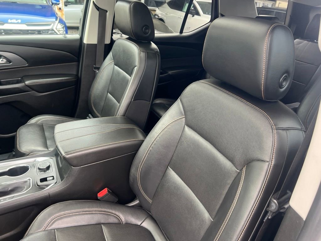 Used 2021 Chevrolet Traverse Premier w/ Redline Edition AWD/4WD image 5