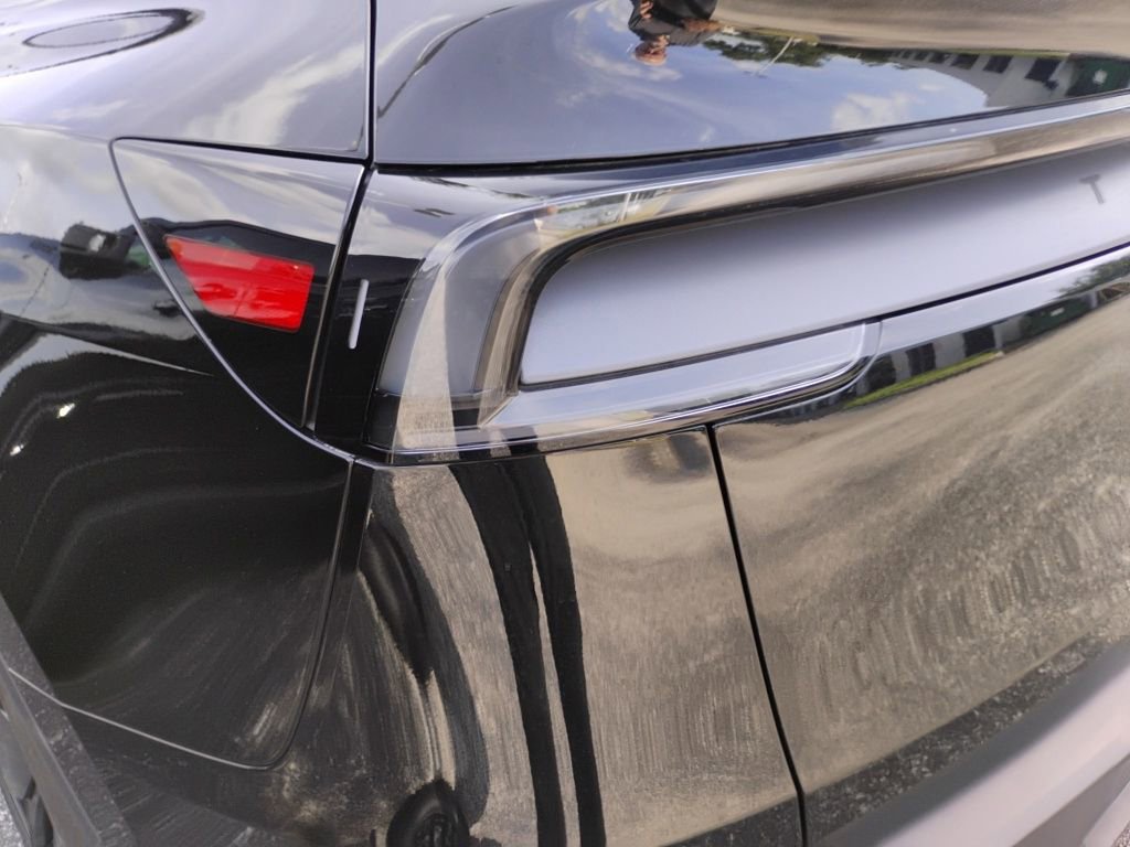 Used 2026 Tesla Model Y 2WD image 11