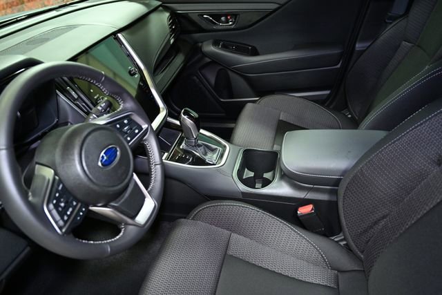 Used 2025 Subaru Outback Premium w/ Popular Package #1A image 25