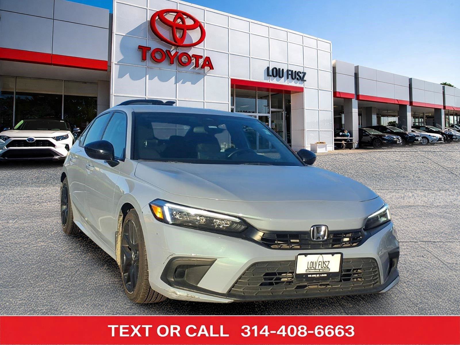 Used 2023 Honda Civic Sport image 1