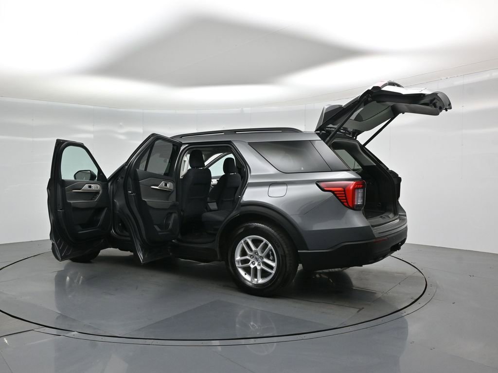 Certified 2025 Ford Explorer Active image 32