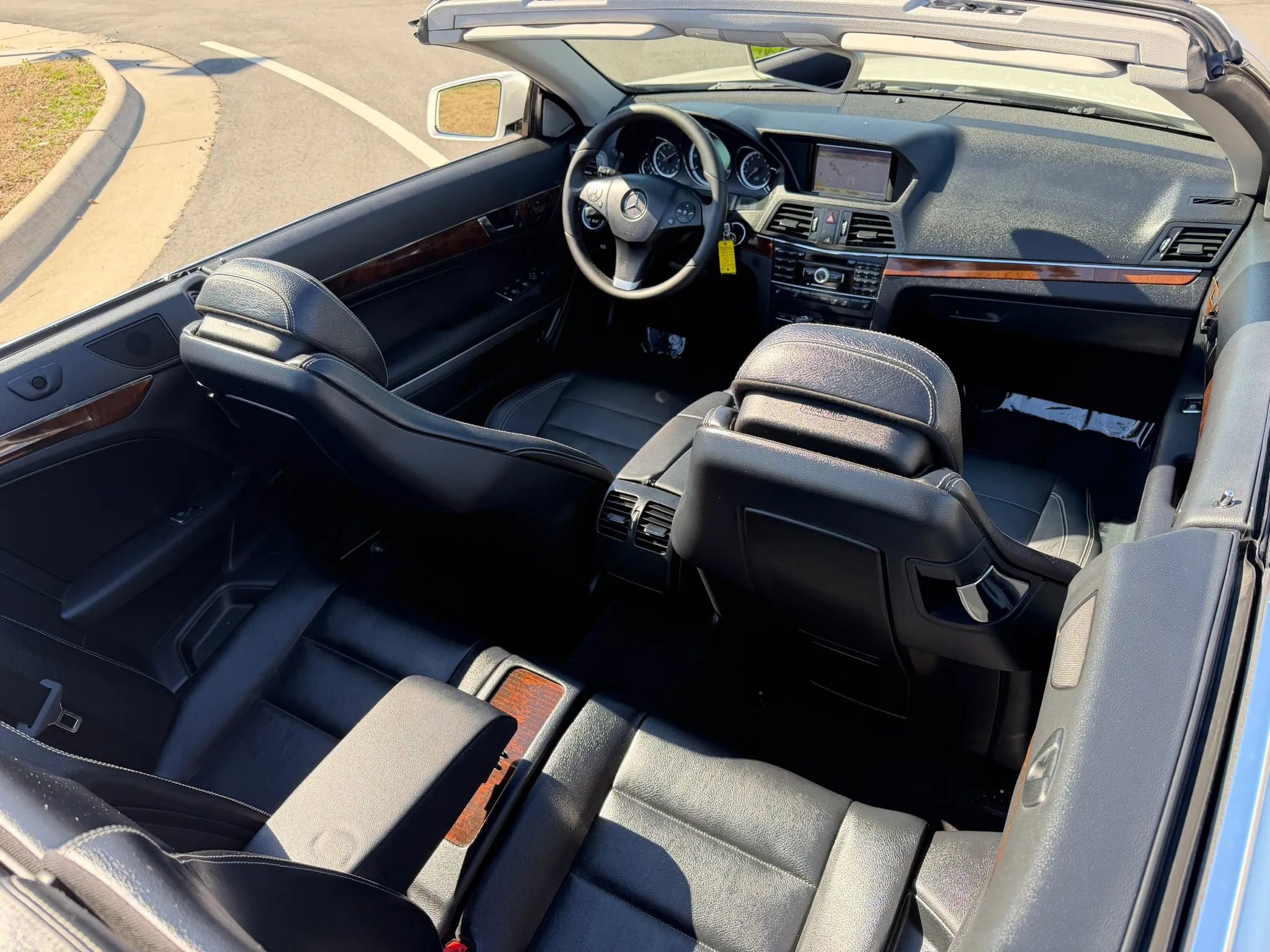 Used 2011 Mercedes-Benz E 350 Cabriolet image 26