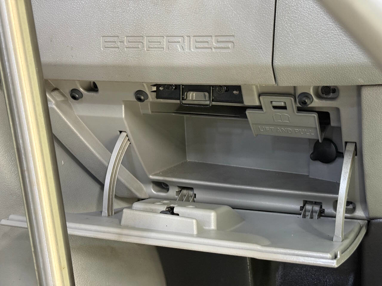 Used 2016 Ford E-350 and Econoline 350 Super Duty w/ Shuttle Bus Prep Package image 73