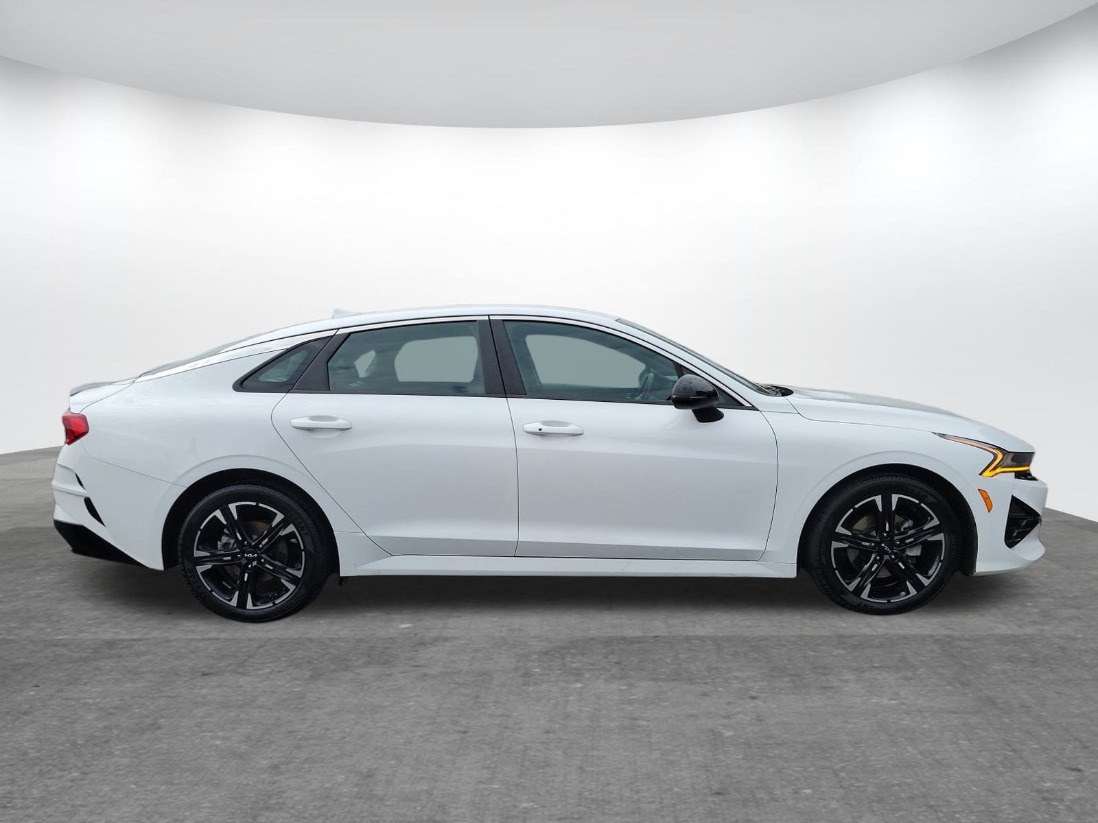 Used 2022 Kia K5 GT-Line image 2