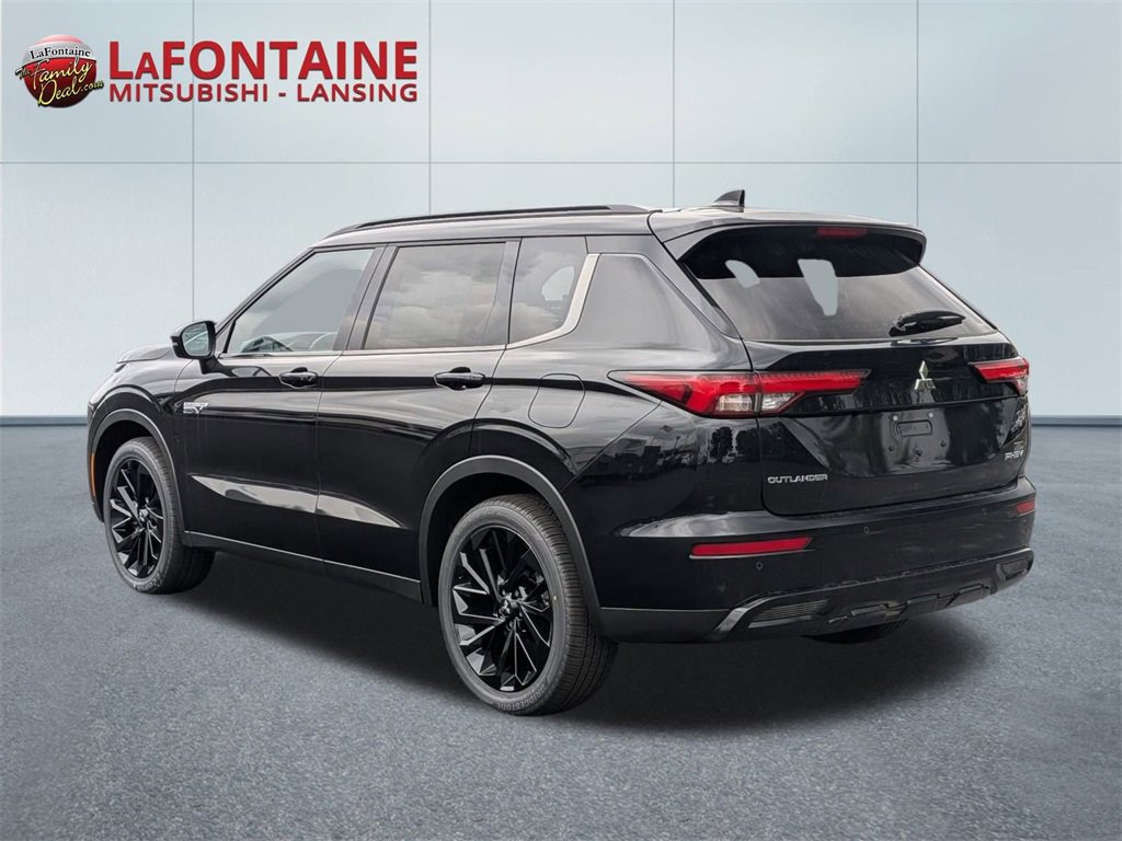 New 2025 Mitsubishi Outlander SEL Black Edition image 3