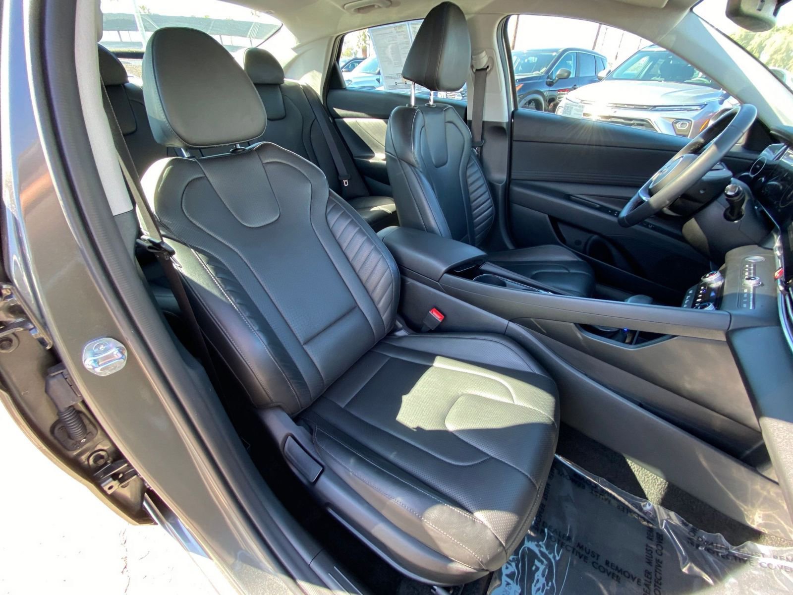 Used 2025 Hyundai Elantra Limited image 38