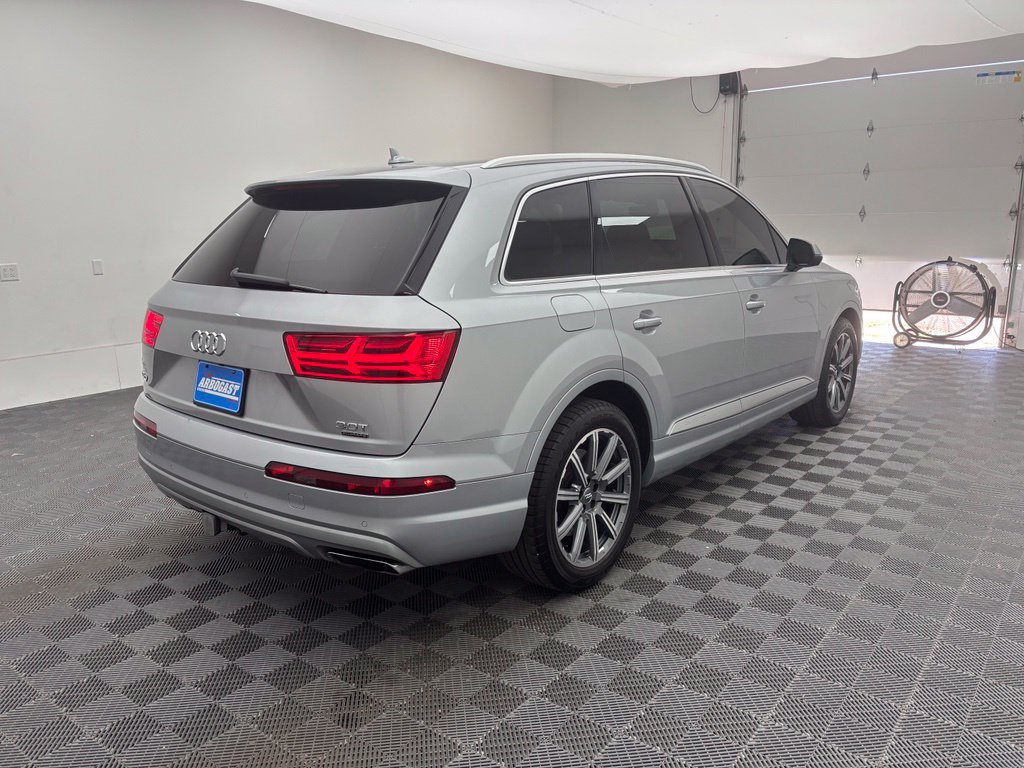 Used 2017 Audi Q7 3.0T Prestige AWD/4WD image 7