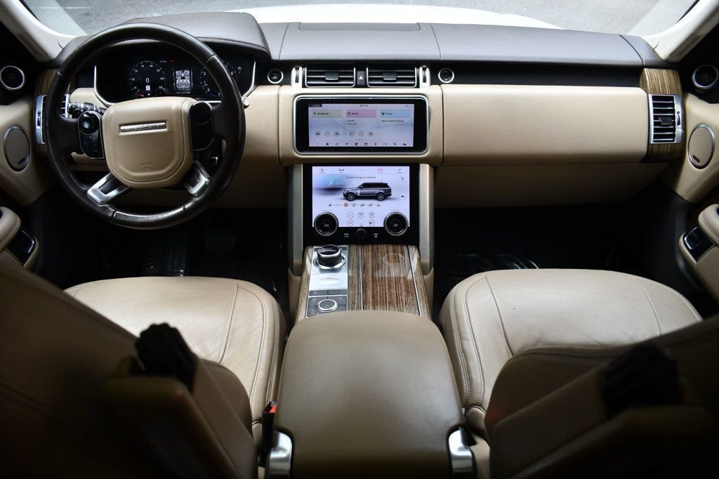 Used 2018 Land Rover Range Rover HSE image 32
