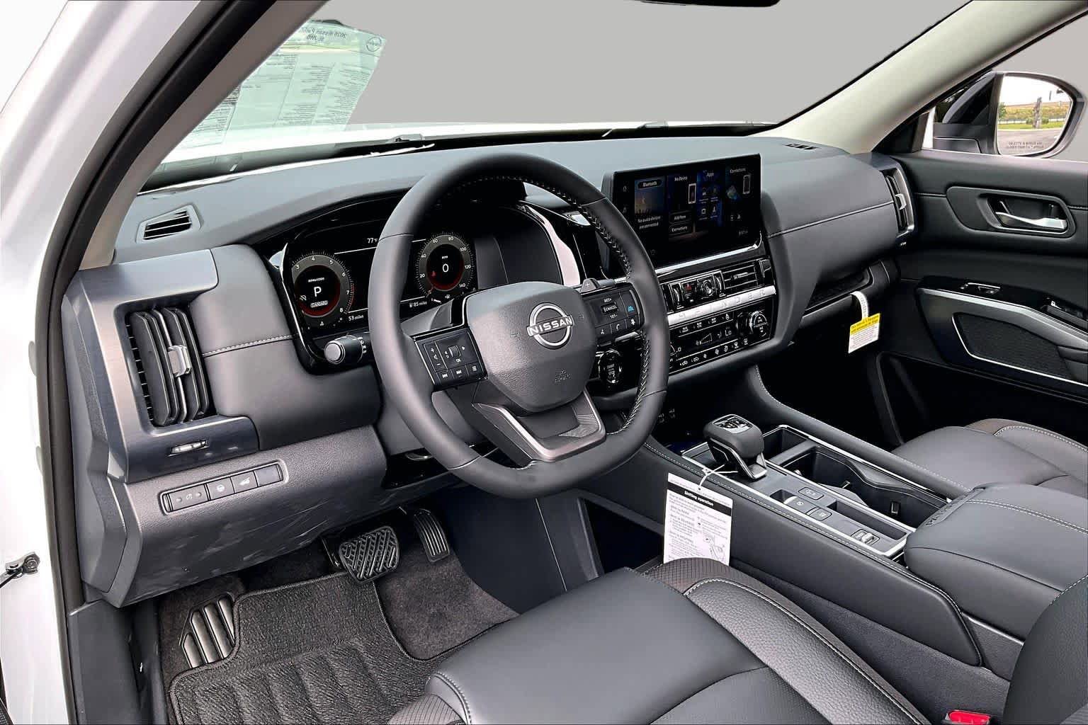 New 2026 Nissan Pathfinder SL FWD image 8