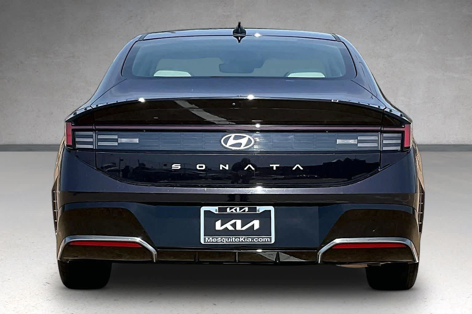 Used 2025 Hyundai Sonata SEL FWD image 5