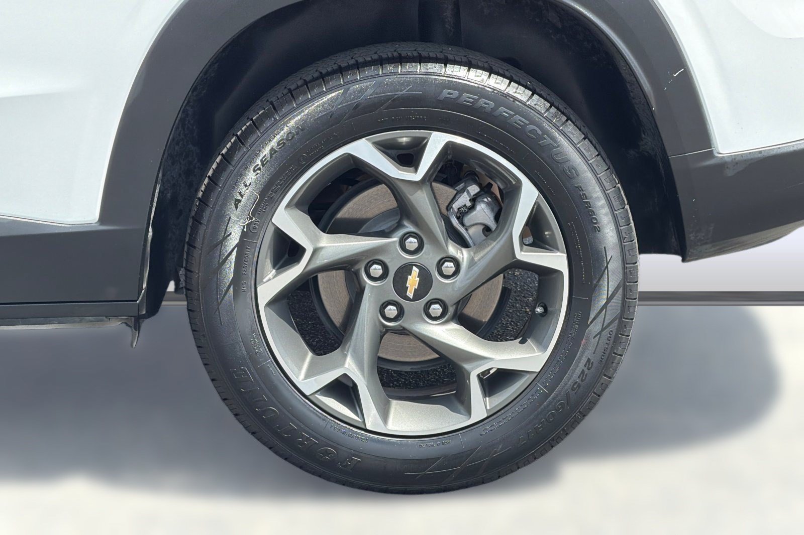Used 2024 Chevrolet Trax LT FWD image 13