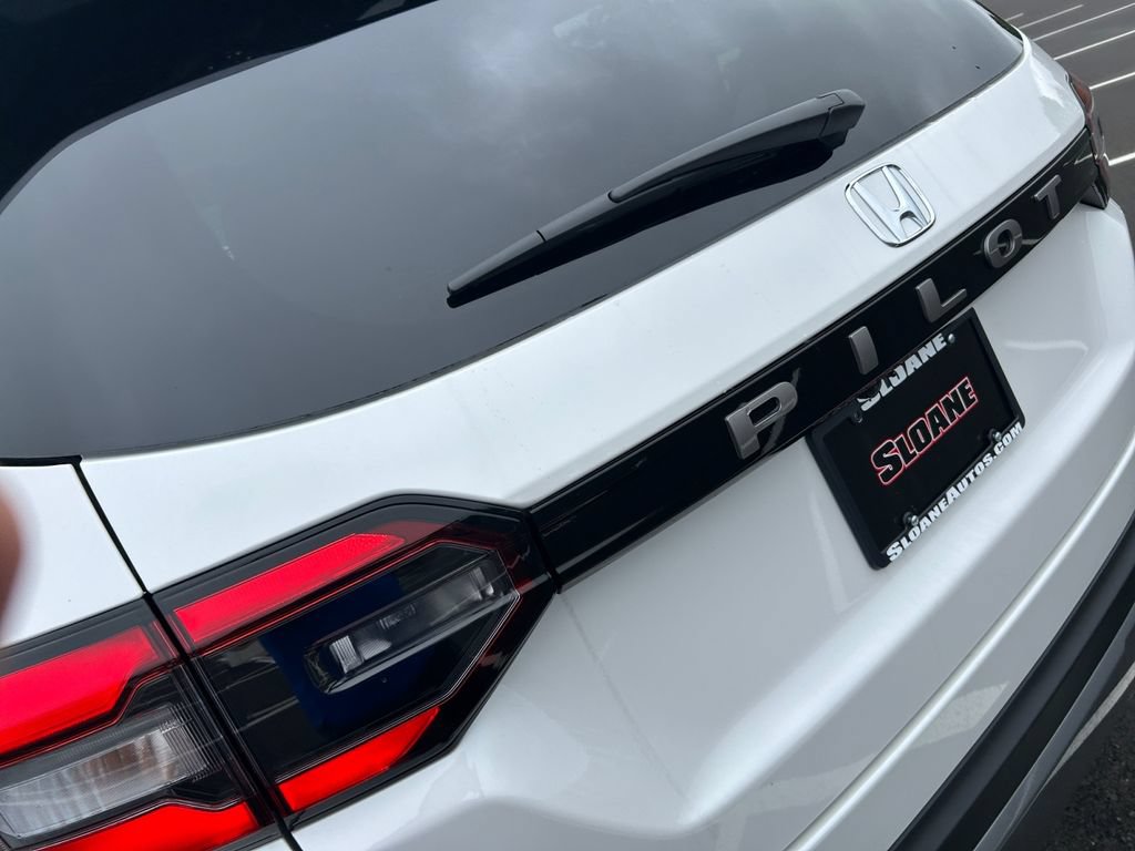 New 2026 Honda Pilot Touring image 17