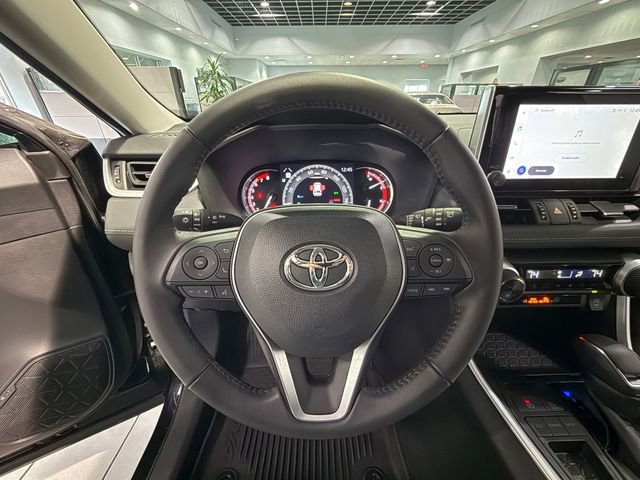 Used 2023 Toyota RAV4 XLE Premium image 16