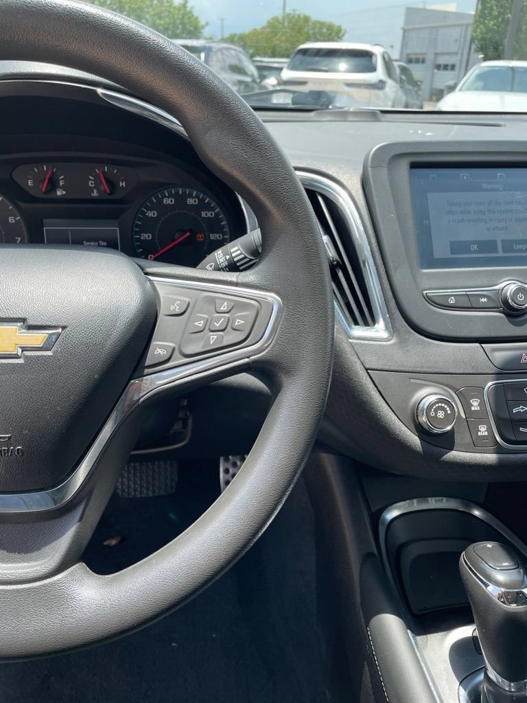 Used 2016 Chevrolet Malibu LT FWD image 14